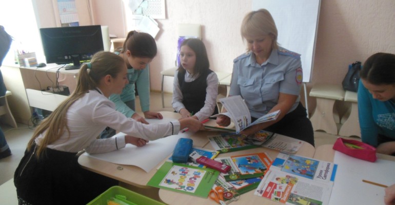 Госавтоинспекторы Новосибирской области провели «Единый день безопасности» дорожного движения в Наукограде Кольцово