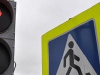 Загадки, которые помогут ребенку выучить значение цветов светофора: