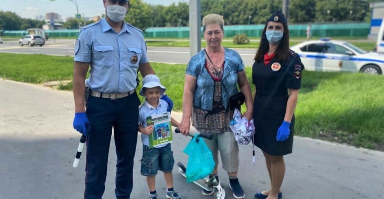 На Юго-Востоке Москвы сотрудники Госавтоинспекции провели профилактическое мероприятие «Маленький пешеход» 